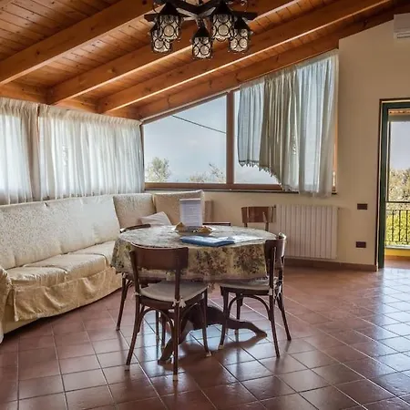 Holiday home Limoneto Gargiulo